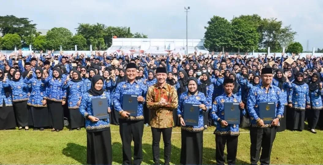 Bupati Lebak Moch. Hasbi Asyidiki Jayabaya, saat pelantikan PPPK