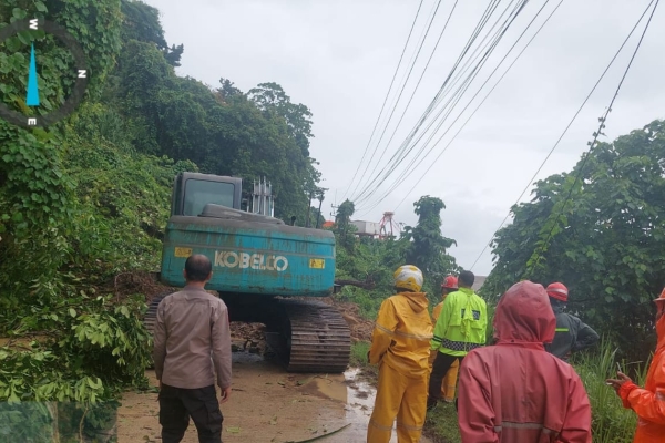 Cuaca Extrim, Camat Bayah Siagakan Personil Antisipasi Bencana. Warga Dihimbau Waspada