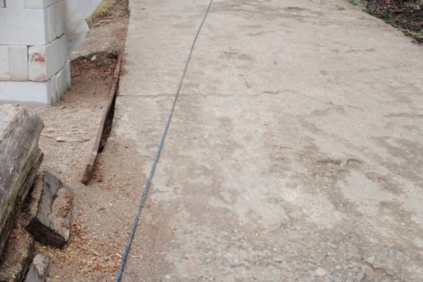 Kabel Wifi Semrawut, Kades Mekarsari, Cihara, Minta Provider Benahi Jaringan Kabel