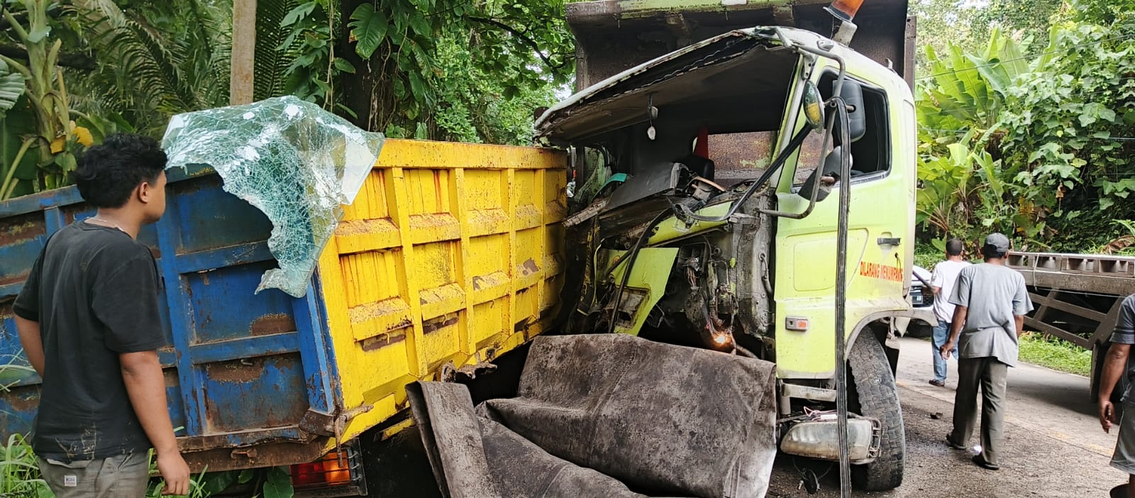 Kecelakaan Lalu Lintas Di Cibobos, Desa Karang Kamulyan, Kecamatan Cihara, Kabupaten Lebak, Banten