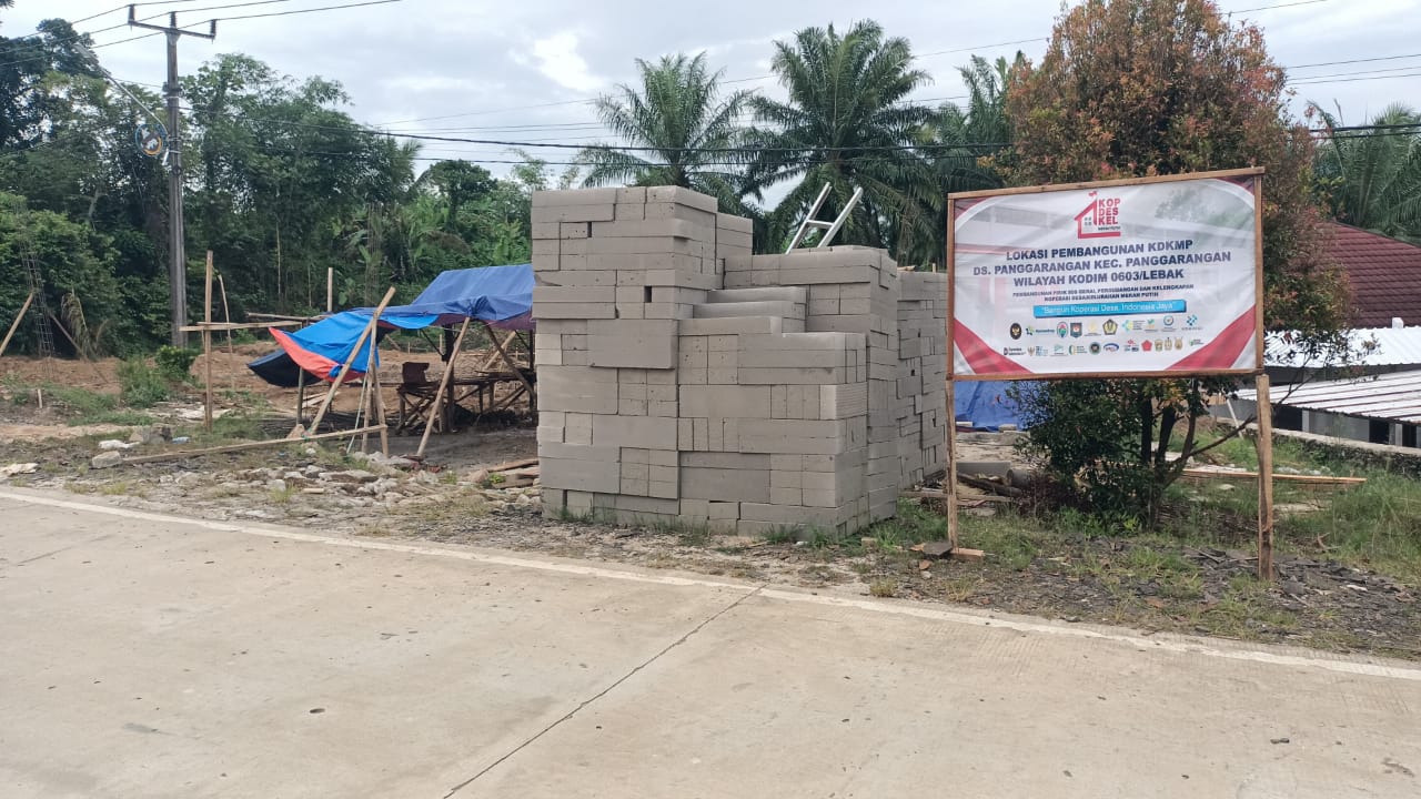 Pembangunan Gerai, Pergudangan dan Kelengkapan KDMP di Desa Sukajadi, Kecamatan Panggarangan, Kabupaten Lebak, Banten.