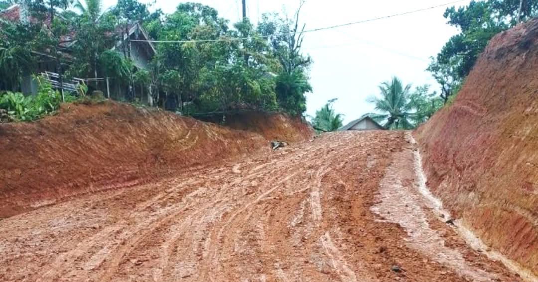 Kondisi Ruas Jalan Cihara- Cigemblong