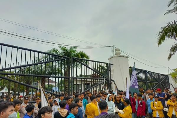 Lebak Darurat Infrastruktur, Presma BEM La Tansa Mashiro: Rakyat Jangan Terus Dipaksa Mengalah