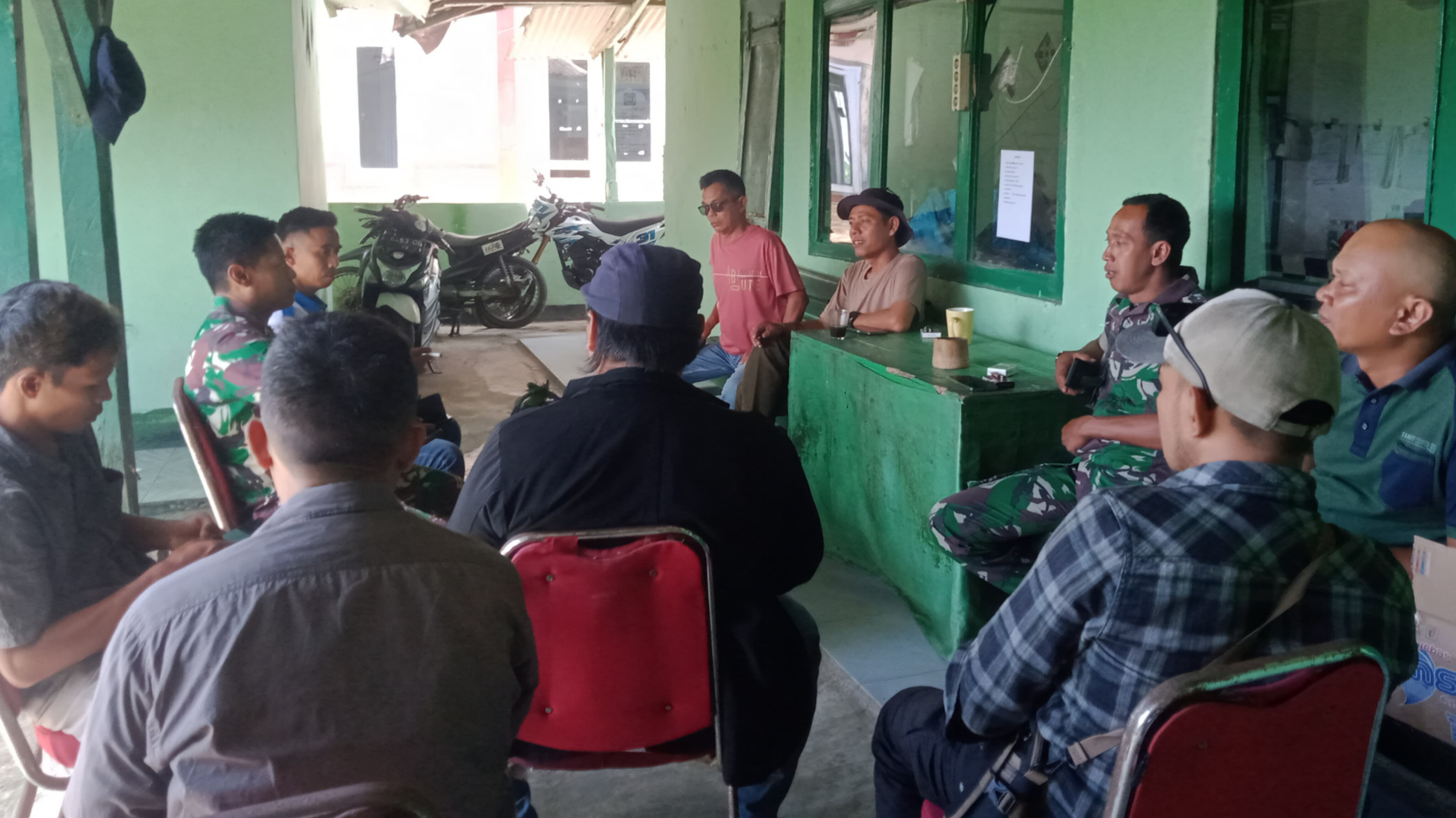 Silaturahmi dan “Ngobrol Pintar” bersama Jajaran Koramil Panggarangan,  Jajaran Kepolisian Sektor Panggarangan serta Insan Pers di Wilayah Lebak Selatan