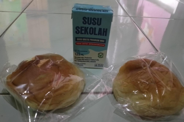 Di Kecamatan Bayah, Anggaran Rp10 Ribu Dipertanyakan, Menu MBG untuk Ibu Hamil Jadi Sorotan ‎