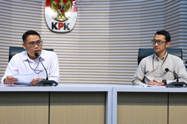 OTT KPK di Pekalongan: Bupati Aktif Ditahan, Dugaan Korupsi Outsourcing Rp46 Miliar Terkuak