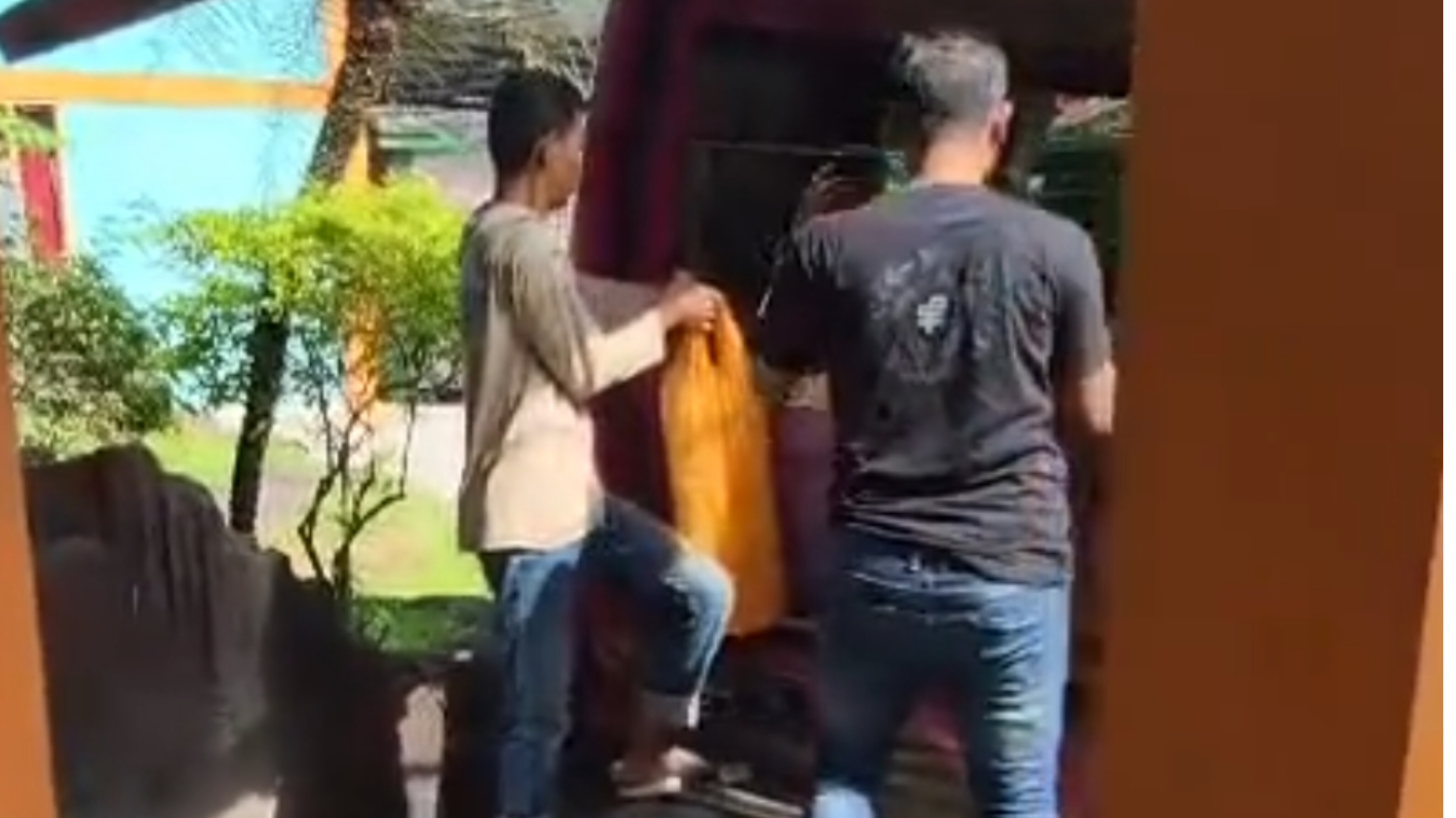 Menu MBG lele mentah di tolak pihak sekolah di Pamekasan, Jawa Timur