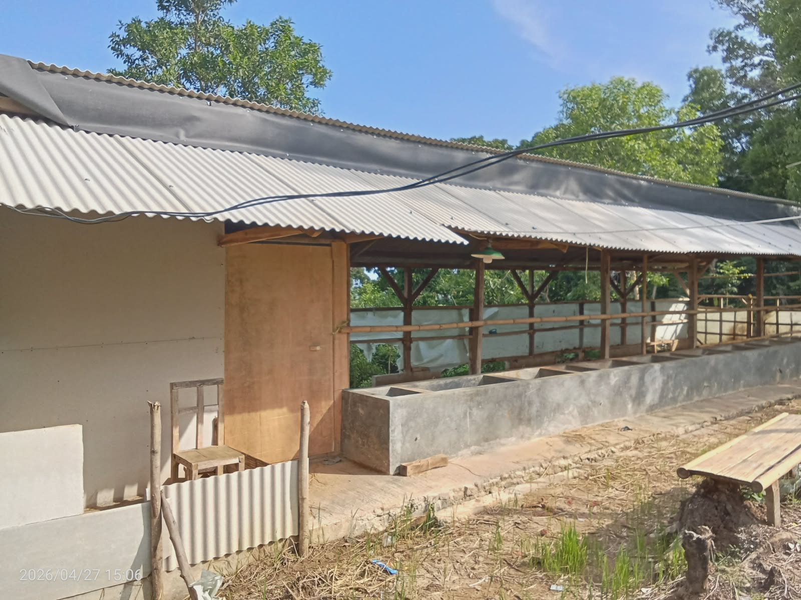 Kandang Sapi BUMDes Situregen yang kosong