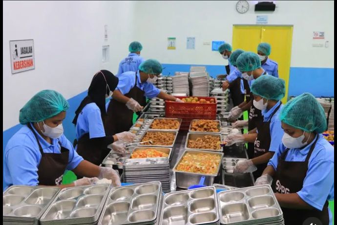 Ilustrasi relawan Dapur MBG